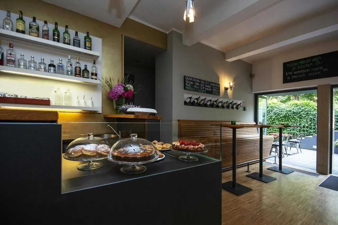 Bed&Breakfast&Apartment Klafé Brünn Frühstückspension